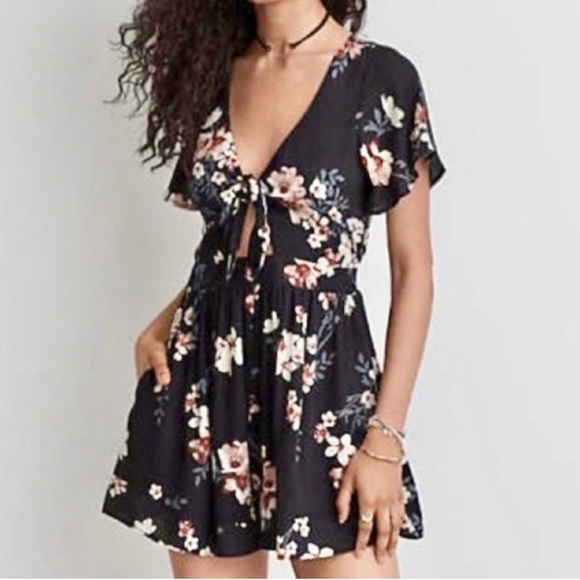 American Eagle Outfitters Black Floral Tie Front Cutout Romper, Size X-Small - Picture 1 of 8